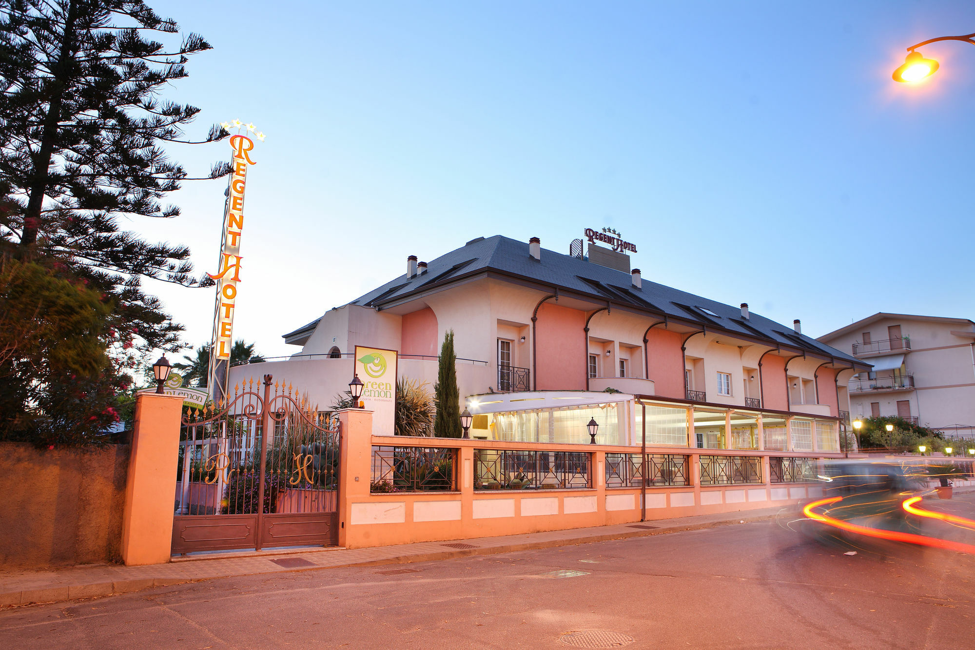 רג'יו די קאלאבריה Regent Beach Hotel & Apartments מראה חיצוני תמונה