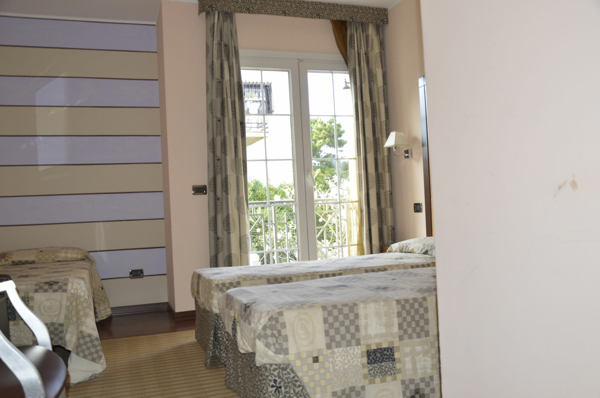 רג'יו די קאלאבריה Regent Beach Hotel & Apartments מראה חיצוני תמונה